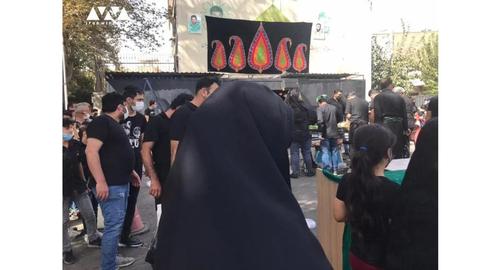 Mourners Queue for Votive Chicken in Tehran