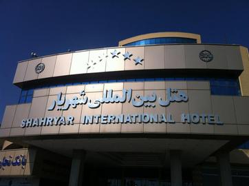 بازداشت 150 تن در هتل بین المللی شهریار تبریز به اتهام روزه‌خواری