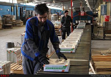 کاشی اصفهان در آستانه تعطیلی؛ ۳۸۵ کارگر بی‌کار می‌شوند