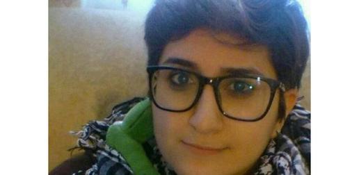 مریم آزاد ۳۱ ساله، اهل شیراز، فارغ التحصیل هنرهای دراماتیک و کنش‎گر حوزه حقوق زنان است.