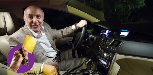 محمد اسماعیل اکبری، مشاور وزیر بهداشت، به مناسبت روز سی ام اردیبهشت ماه، روز ملی جمعیت، در پیامی، نسبت به پیرتر شدن جمعیت کشور هشدار داد