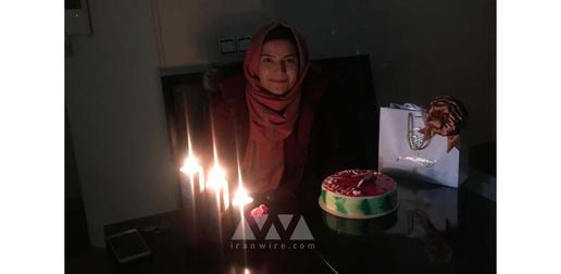خانم نبیی، ۲۹ ساله، که برای تعطیلات به ایران برگشته بود، دانشجوی دکتری مدیریت در آلبرتای کانادا بود و در حال بازگشت به کانادا بود.