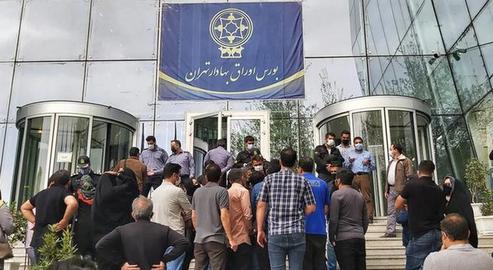 For days now, disgruntled Iranian investors – glibly termed “losers” by certain media outlets – have been holding impromptu demonstrations