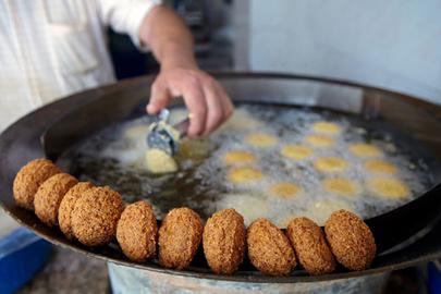 «فلافل‌های ما آبادانی‌‌ها طعم زندگی‌ست»