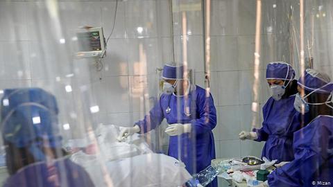 افزایش تدریجی شیب مبتلایان به ویروس کرونا و هشدارها نسبت به وقوع موج چهارم شیوع در ایران از جمله مهم‌ترین خبرهای مربوط به کرونا در ایران در روز شنبه بود.
