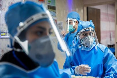 هشدار درباره وضع شکننده کرونا در ایران هم‌زمان با مرگ ۷۵ بیمار دیگر