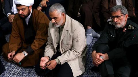 اسماعیل  قاآنی کنار قاسم سلیمانی