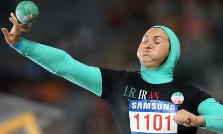 زنان ورزشکار ایرانی طی سال‌های اخیر زیر فشار و نگاه متحجرانه برخی از تندروهای مذهبی و سیاست‌مداران جمهوری اسلامی قرار داشته‌اند.