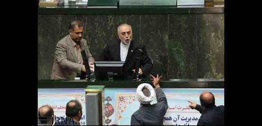 Parliamentarians Threaten Negotiators with Death
