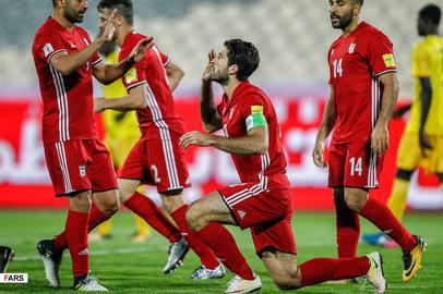 دو گل برای بدرقه توگو