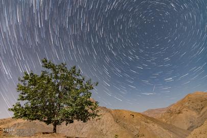 The Stunning Perseid Meteor Showers Over Iran's Deserts