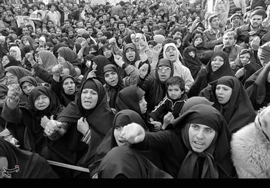 Women wearing hijab during the revolution