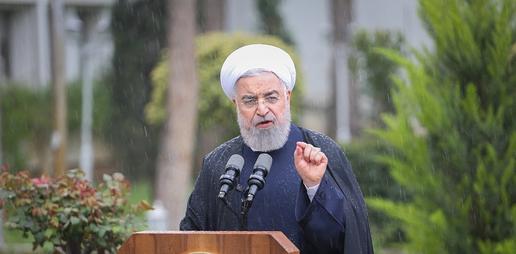 روحانی: امریکا آمده است توبه کند