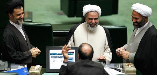 محمد فرهادی با رای بالای نمایندگان مجلس  وزیر علوم شد.
