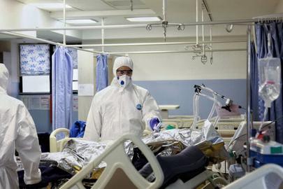 Medical staff in Iran’s hospitals say they are not being given the necessary protective equipment, including disinfectant, gloves and masks