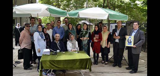 ناصرالدین صاحب‎الزمانی از شمس می‎گوید  