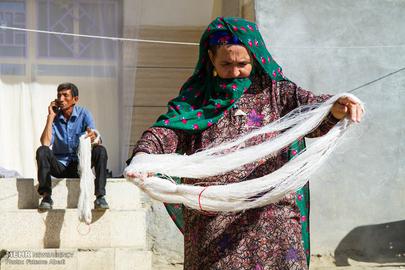زنان پنجه طلا
