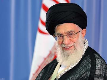 علی خامنه ای بارها در سخنرانی هایش آمریکا را مخاطب قرار داده و گفته است آمریکا به تعهداتش در قبال ایران عمل نمی کند