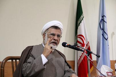 فاضل میبدی: متاسفانه  قانون جزای ما بر اساس فقه قدیم نوشته شده اما همان‌طور که گفتم الان برخی فقها مثل آقای صانعی نظرشان این است که دیه زن و مرد مسلمان برابر است.