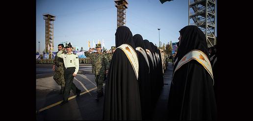 Women Soldiers Sport New Uniform