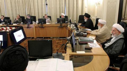 مجلس زیر فشار شورای نگهبان این تغییر را در دوم مهر ۱۳۹۸ انجام داد و شورای نگهبان هم دهم مهرماه مصوبه را تایید کرد.