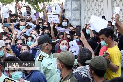 اعمال خشونت و بازداشت جمعی از معترضان مقابل سفارت پاکستان در تهران
