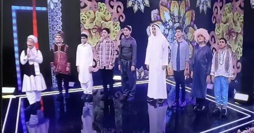 در بخشی از برنامه‌ای که صدا‌وسیما به‌عنوان مناظره انتخاباتی پخش شد، تعدادی کودک به ترانه خوانی پرداختند، آن کودکان نیز از بین پسران انتخاب شده بودند