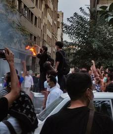 از آخرین تصاویر «نیکا شاکرمی»، معترض جان‌باخته در اعتراضات ۱۴۰۱