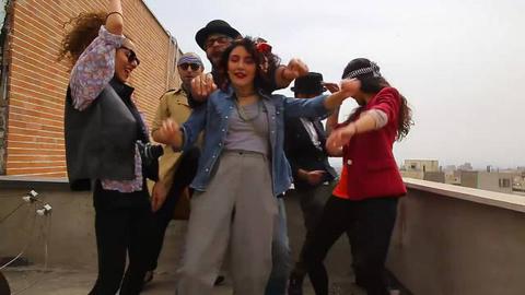 Authorities Arrest Tehran Young People Who Produced “Happy” Video Clip
