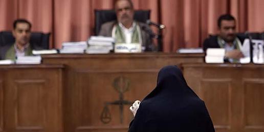 هشتاد درصد پرونده‌های خشونت علیه زنان به انصراف شاکی می انجامد