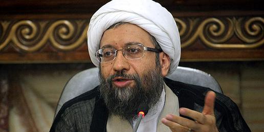 روحانی: جمع شدن تفنگ، پول و رسانه در یک نهاد فساد می‌آورد