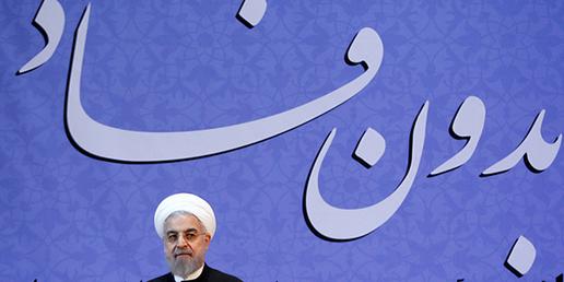 روحانی: جمع شدن تفنگ، پول و رسانه در یک نهاد فساد می‌آورد