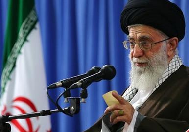 آیت الله خامنه ای: مسئولان جلوی فساد را به معنای واقعی کلمه بگیرند