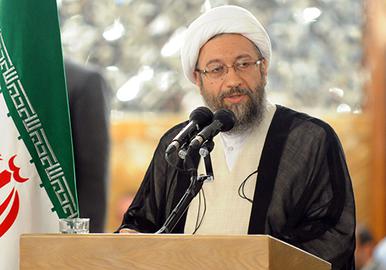 آیت الله خامنه ای: مسئولان جلوی فساد را به معنای واقعی کلمه بگیرند