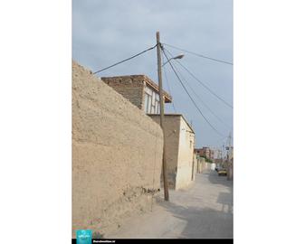 سایه تیرهای فرسوده برق برسر مردم داراب 