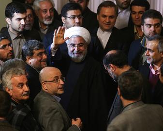 اولین دیدار رسمی روحانی و هنرمندان در تالار وحدت