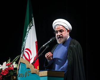 اولین دیدار رسمی روحانی و هنرمندان در تالار وحدت
