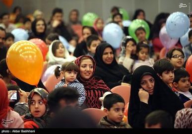 کاروان شادی دربیمارستان مفید/بچه‌ها خندیدند