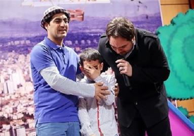 کاروان شادی دربیمارستان مفید/بچه‌ها خندیدند